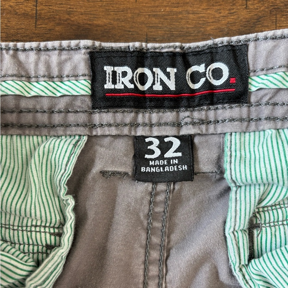 IRON CO. Men's Light Gray Cargo Shorts - Picture 5 of 7
